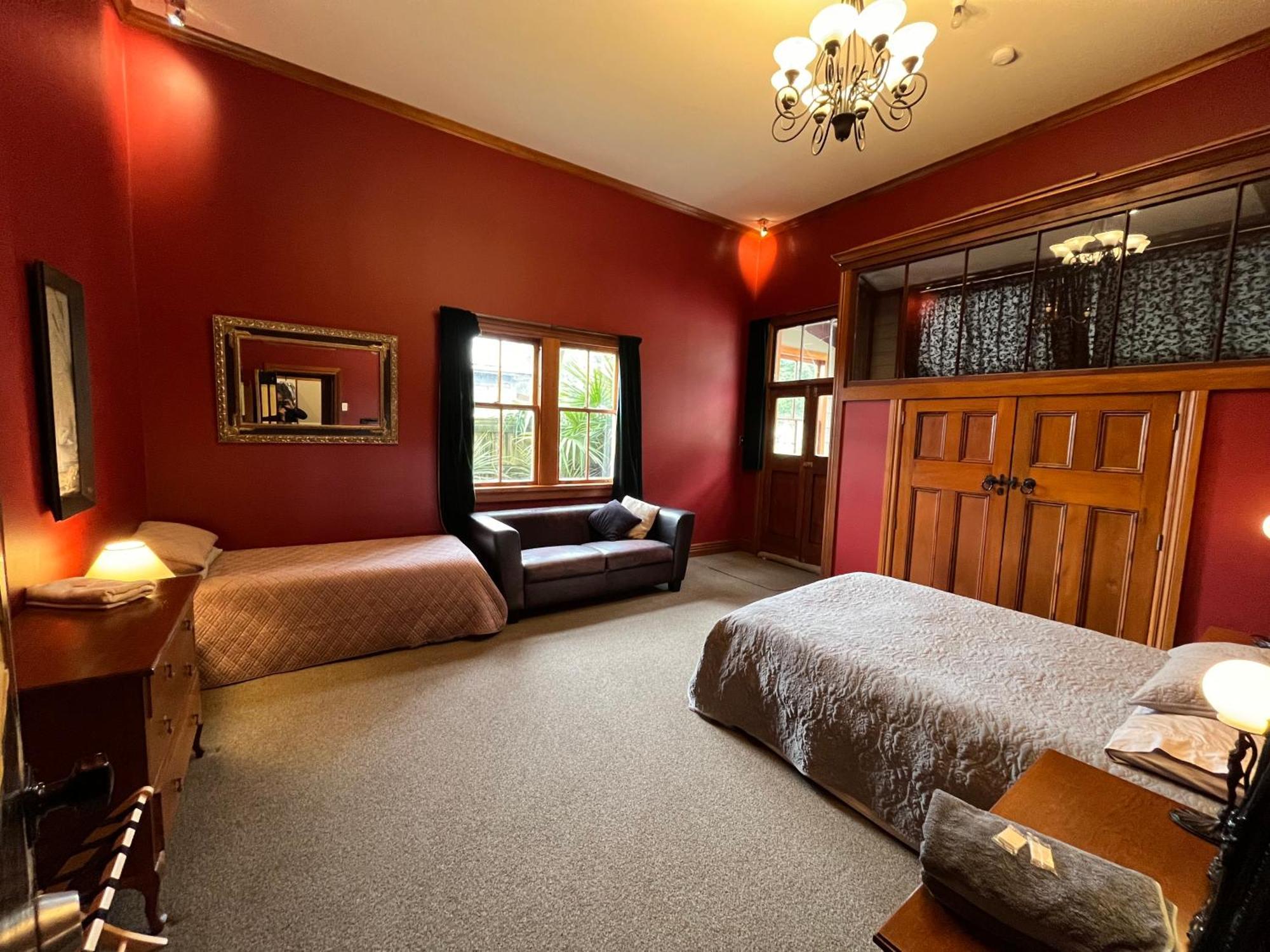 The Ghost Lodge Granity Экстерьер фото